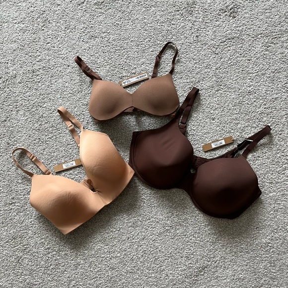 NWT SKIMS Reseller 3 Pack Bra Bundle. 40D, 34DDD and 30B. - Picture 1 of 16
